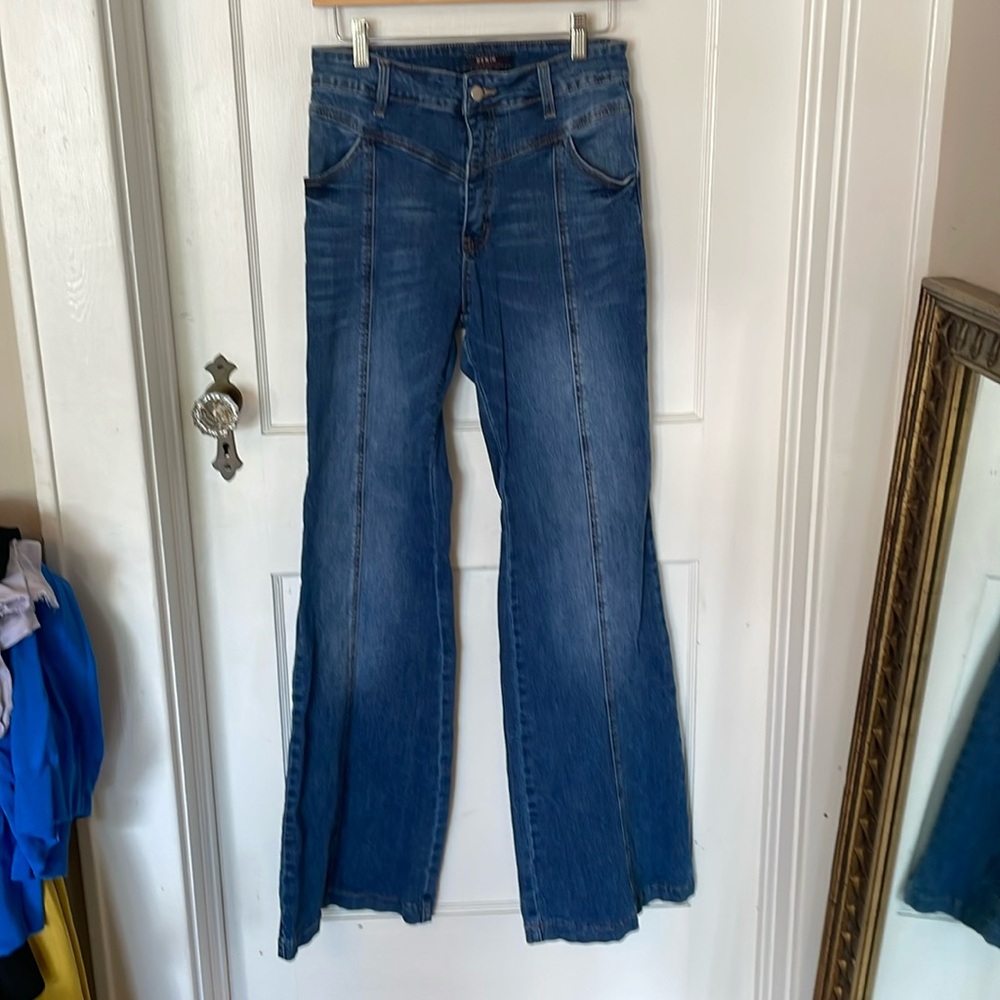 Stretchy jeans by DENIM